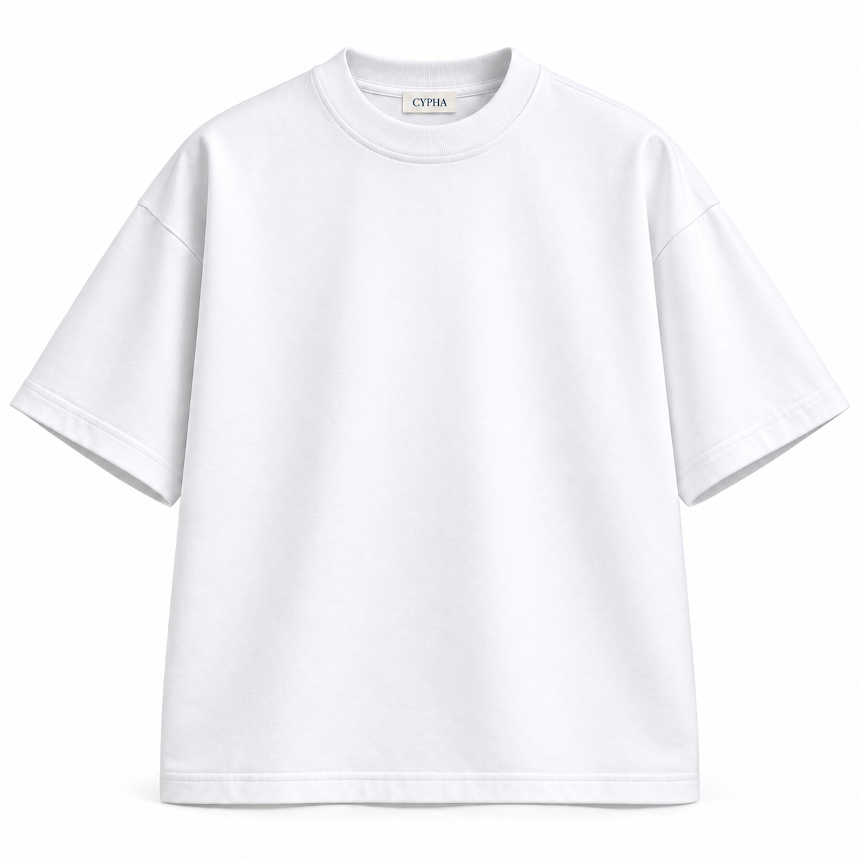Essential White Tee: unbedrucktes weißes T-Shirt mit dezentem CYPHA-Nackenetikett, Visualisierung